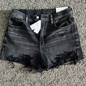 Woman’s American Eagle comfort stretch highest rise 90’s boyfriend Jean shorts